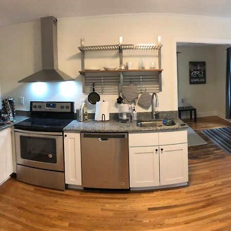 Renovated Space Close To Downtown - A Durham Luaran gambar